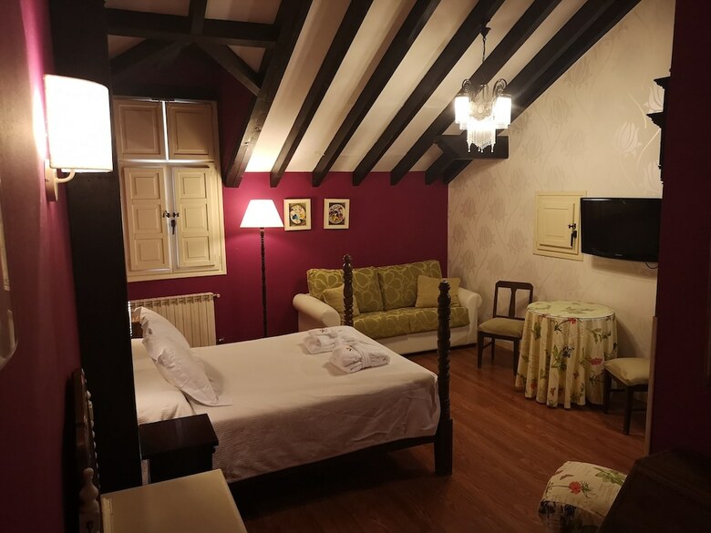 Pension Posada Torre Del Milano