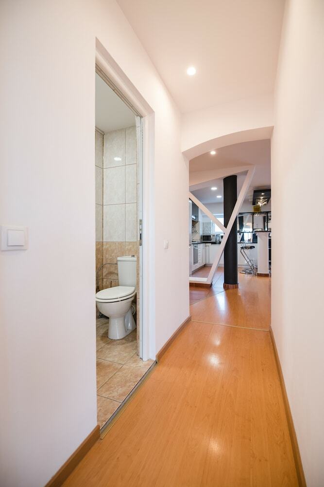 Nicopole Apartment