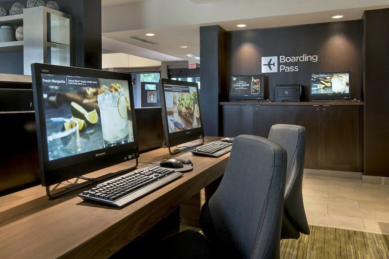 Hotel Courtyard By Marriott Norwalk