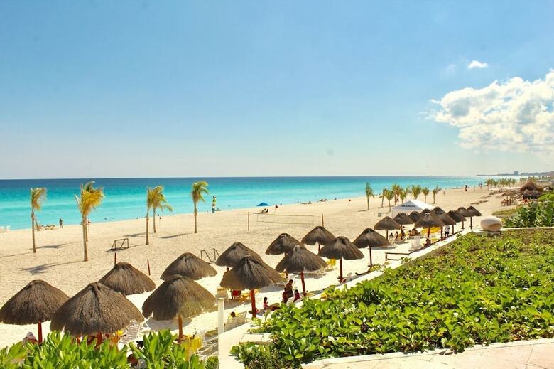 Ocean Front Condo In Hotel Zone
