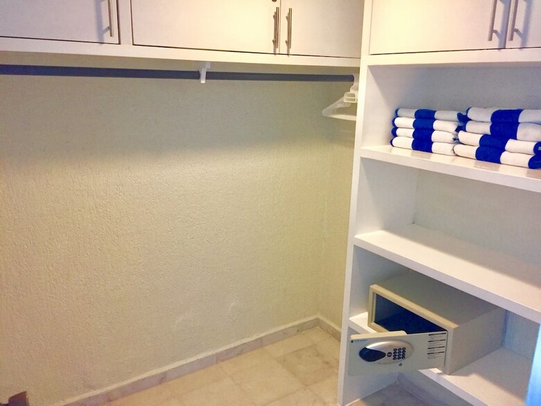 Ocean Front Condo In Hotel Zone