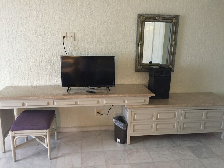 Ocean Front Condo In Hotel Zone