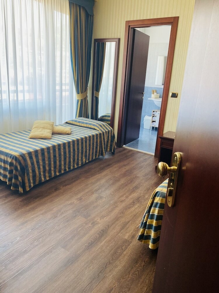 Hotel Benaco