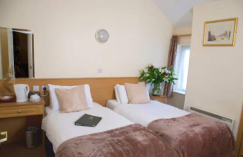 Hotel Celtic Lodge Guesthouse - Restaurant & Bar