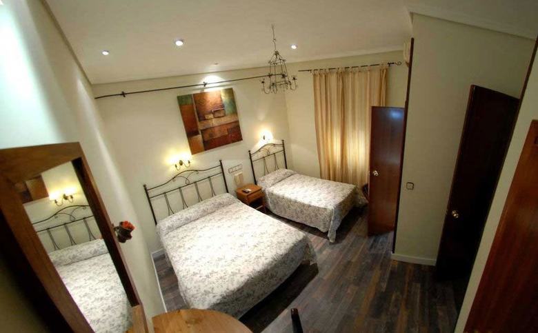 Hospedium Hostal La Plata