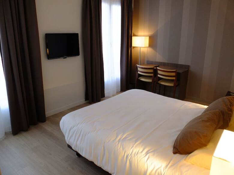 Hotel H�tel De Flore
