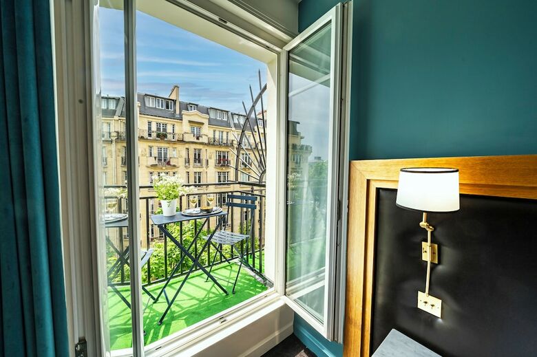 Hotel Le Cercle Tour Eiffel