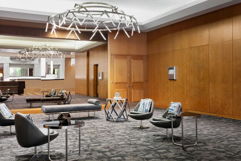 Hotel Crystal Gateway Marriott
