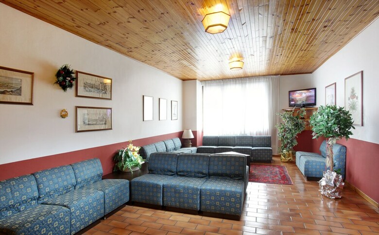 Hotel Alaska