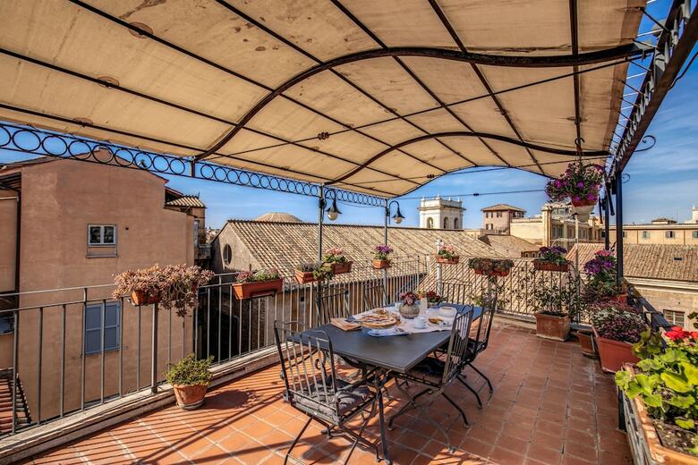 Bed & Breakfast Pantheonview - Luxury Suites