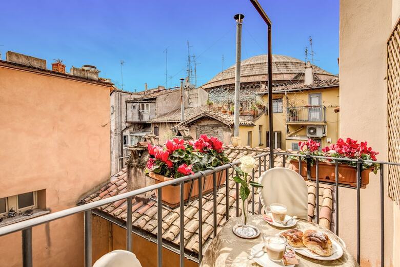 Bed & Breakfast Pantheonview - Luxury Suites
