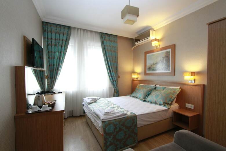 Agora Boutique Hotel & Bistro