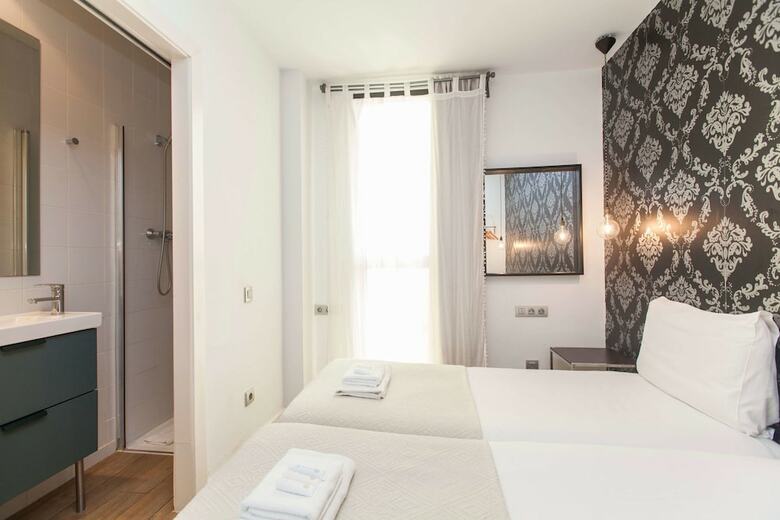 Short Stay Group Liceu Serviced Apartments