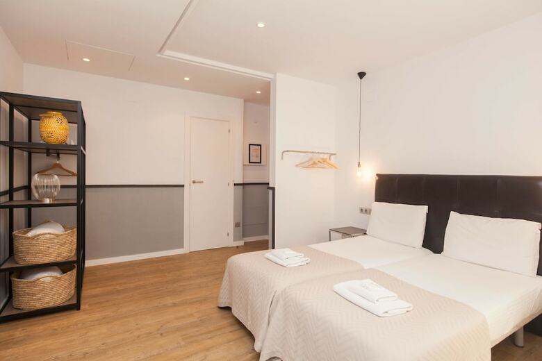 Short Stay Group Liceu Serviced Apartments