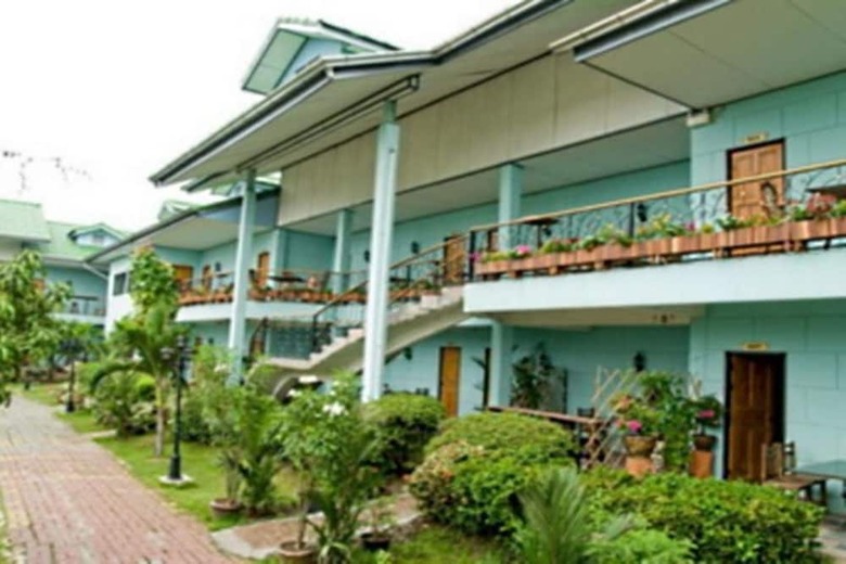 Hotel 13 Coins Airport Grand Resort