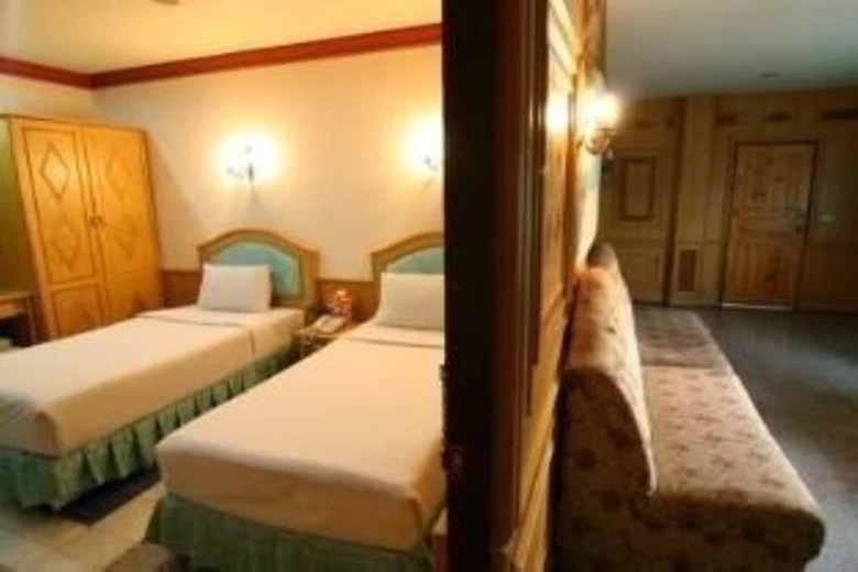 Hotel 13 Coins Airport Grand Resort