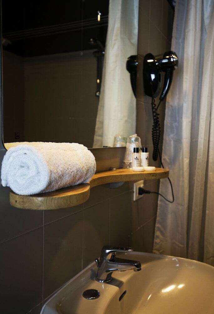 Avogaria 5 Rooms