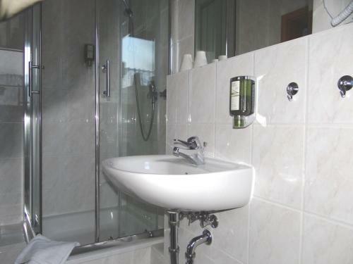 Hostal Hotel Am Sutschke- Tal