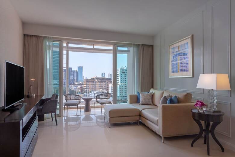 Dusit Suites Hotel Ratchadamri, Bangkok