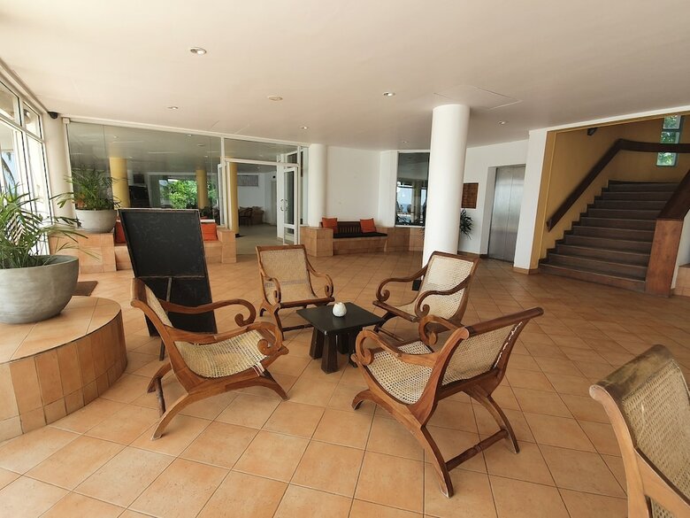 Hotel Induruwa Beach Resort