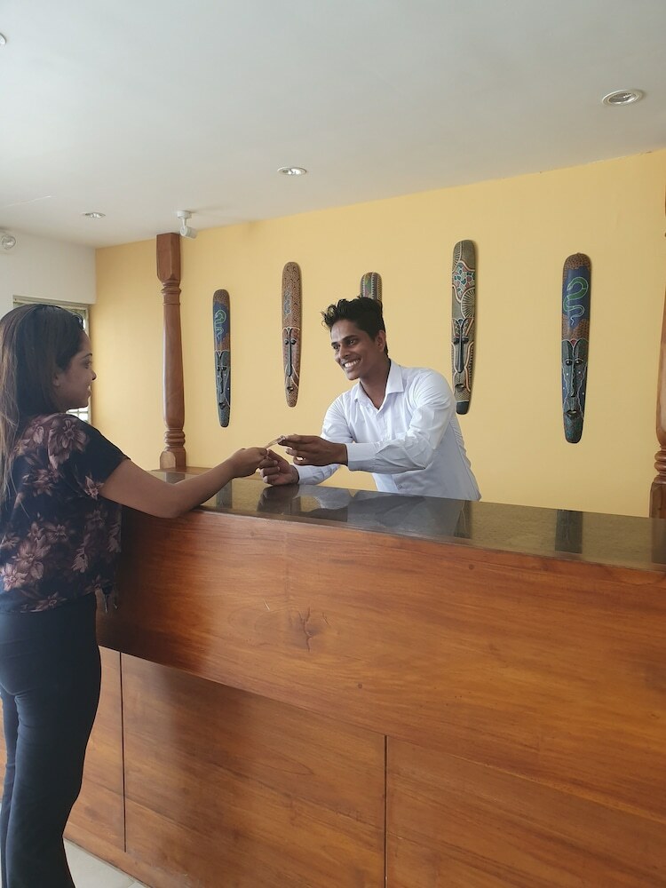 Hotel Induruwa Beach Resort