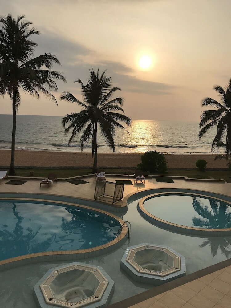 Hotel Induruwa Beach Resort