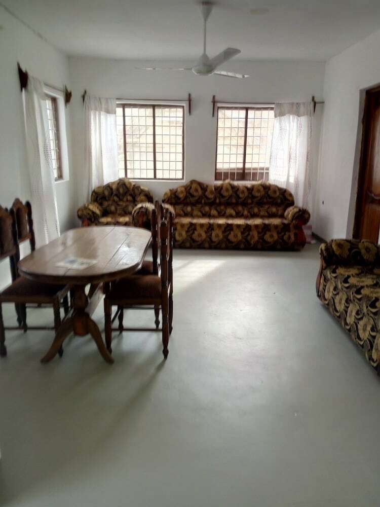 Hotel Delina Mshimba Guest House
