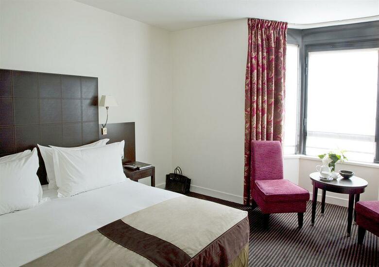 Plaza Tour Eiffel Hotel