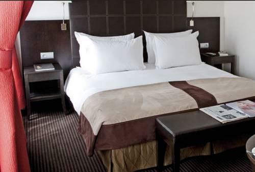 Plaza Tour Eiffel Hotel