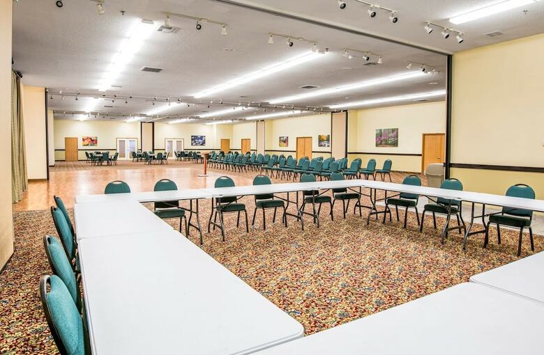 Camden Hotel And Conference Center