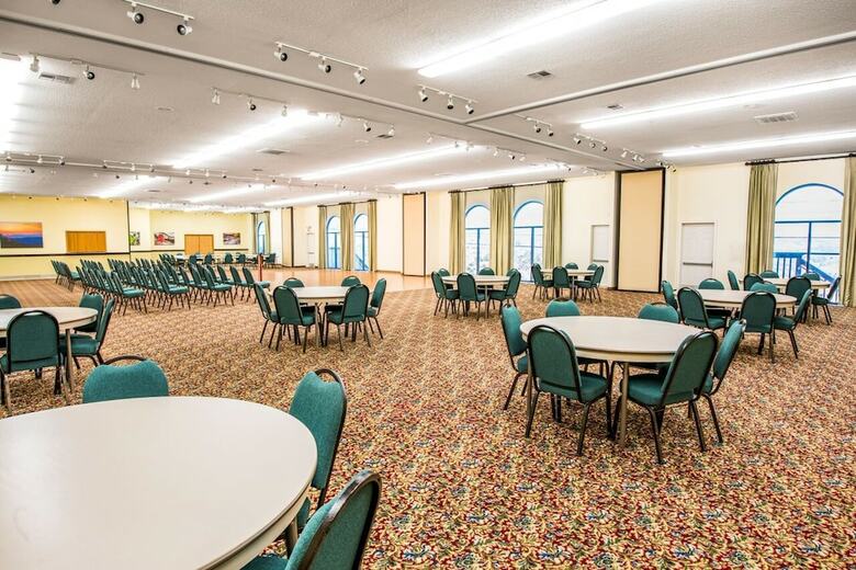 Camden Hotel And Conference Center
