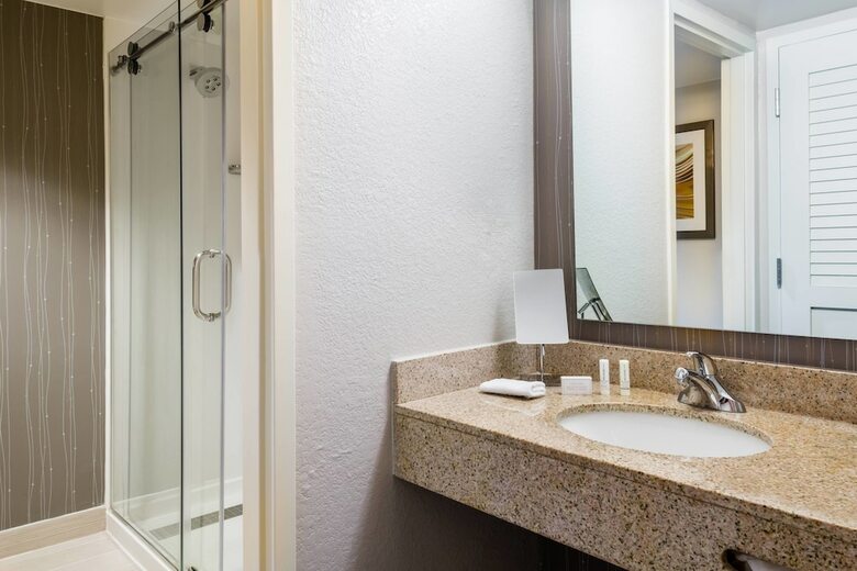 Hotel Courtyard By Marriott Mobile