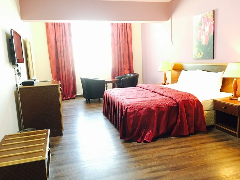 Mutrah Hotel