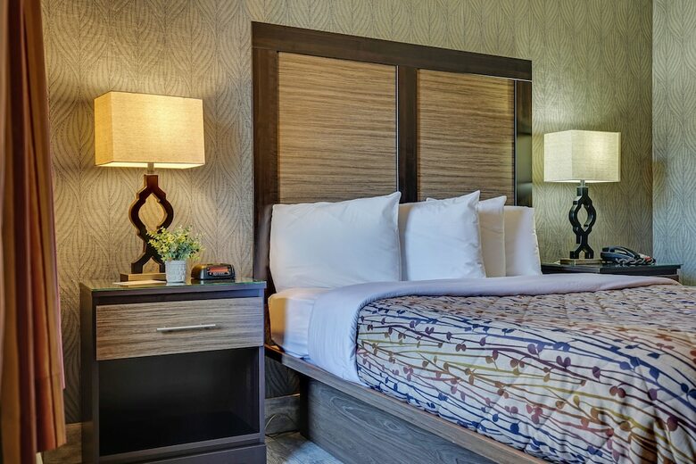 Hotel Blue Creek Inn