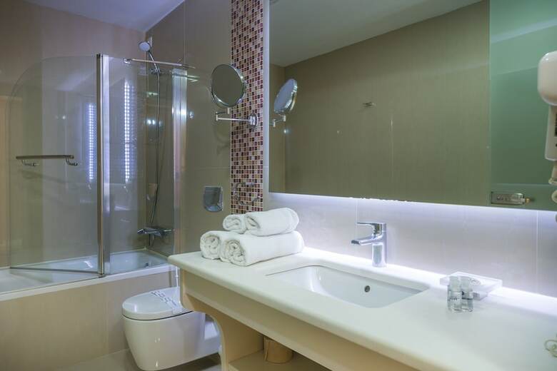 Hotel Alexandra Beach Resort & Spa