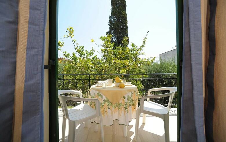 Passas Mare Apartments & Studios
