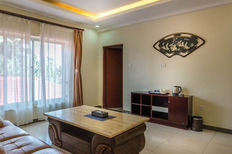 Hotel Nanjing Restaurant & Motel