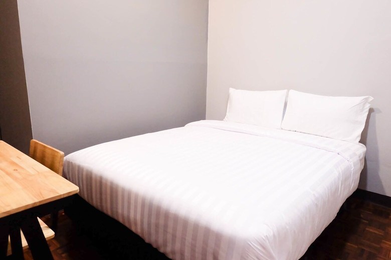 Hotel Lux Rooms Night Bazaar