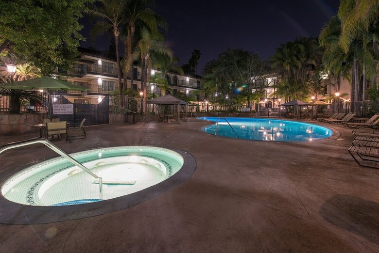 Vanllee Hotel And Suites