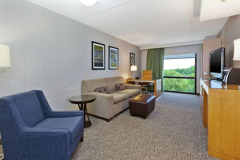 Hotel Embassy Suites By Hilton Auburn Hills