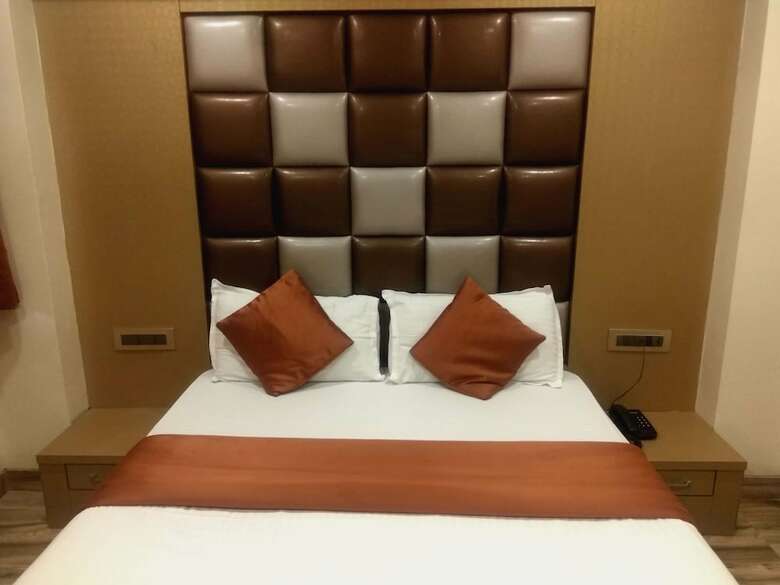 Hotel Karishma Dadar
