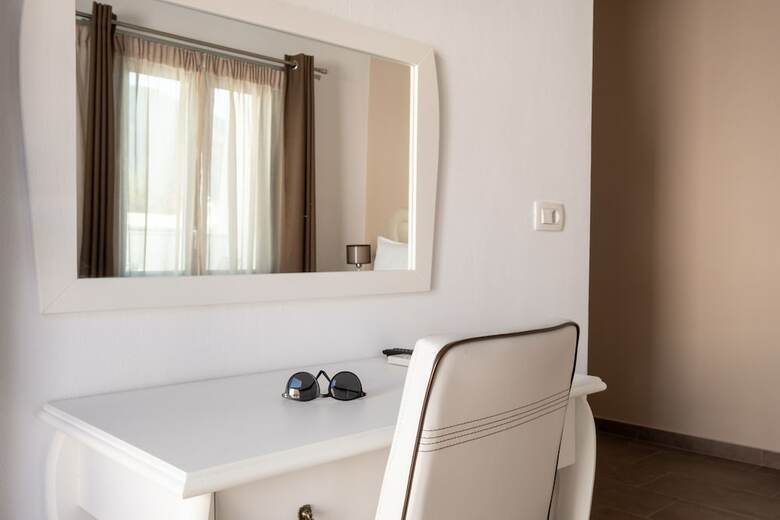 Aparthotel Tristhenia Hotel