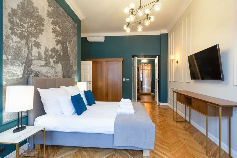 Mr 3 Apartments