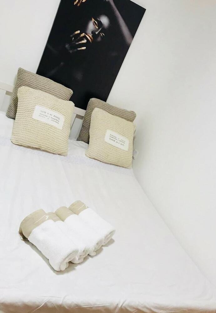 Bed & Breakfast Luxury Suites