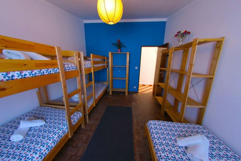 Hostal Another Surf Camp Baleal