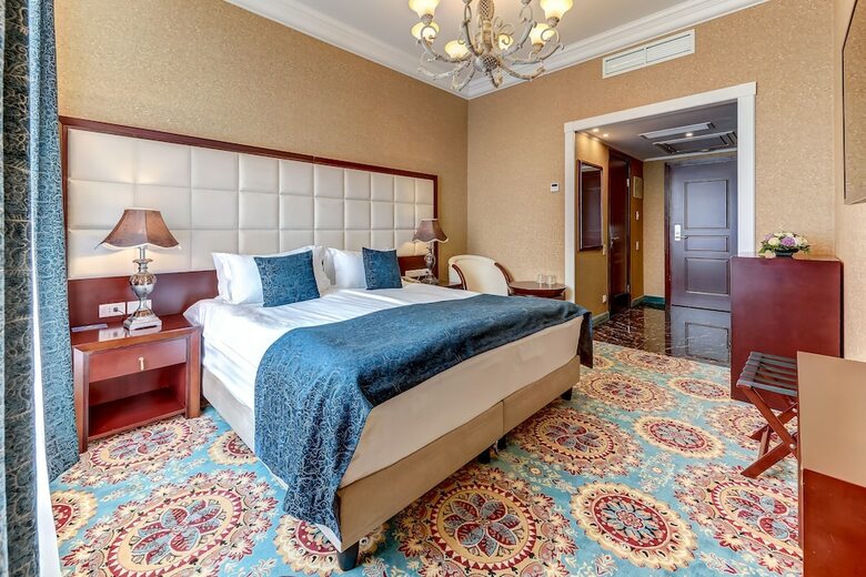 Hotel Nevskiy Eclectic By Akyan