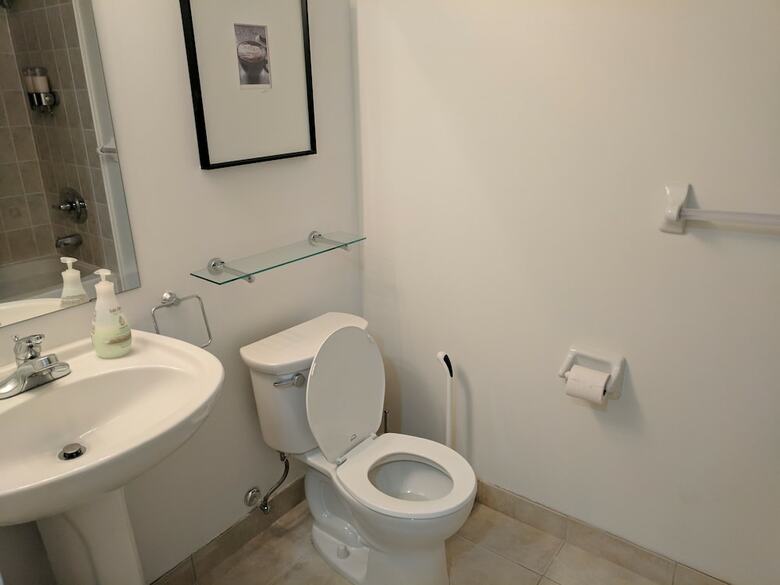 Hotel Suites Near Eaton Centre