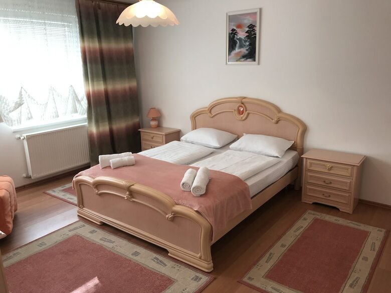 Lotusz Apartments