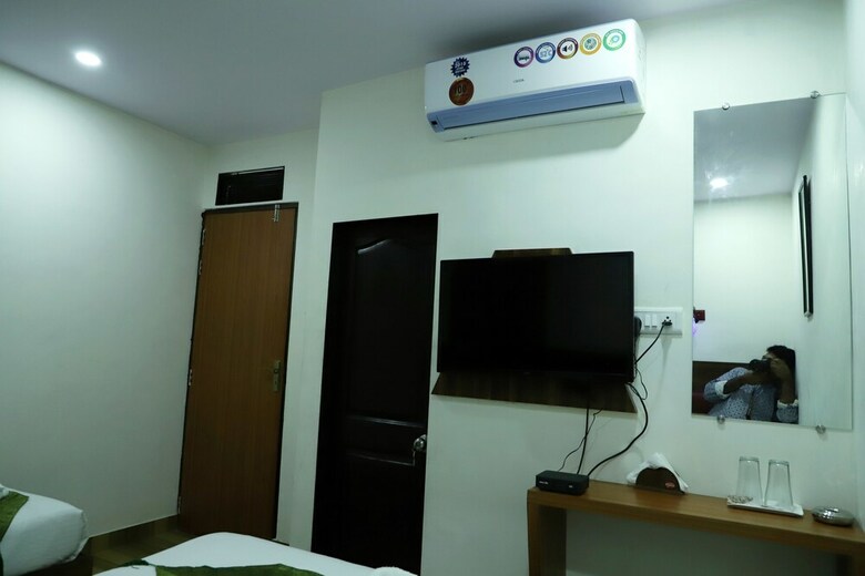 Hotel Airport Inn Residency