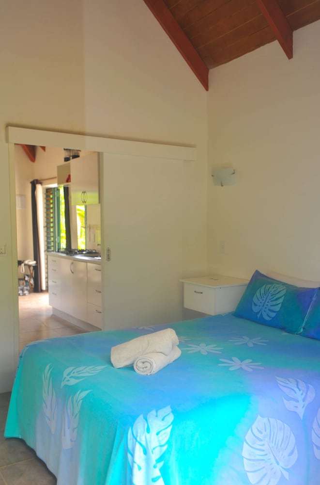 Villa Dorothy's Muri Beach Bungalows